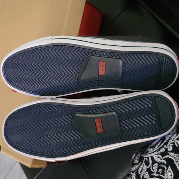 Levi's Men Shoes, Size 8.5 NIB - Picture 10 of 16